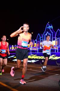 BIB: 0102, 40053, 42123
                            <button type="button" onclick="openModal(22867921)" class="btn btn-primary btn-sm float-right btn-popup" data-toggle="modal" data-target=".modal-high-quality">
                        <i class="fas fa-shopping-cart"></i> Add to Cart
                    </button>
                                            <button type="button" onclick="isThisMe(22867921, true)" class="btn btn-success btn-sm float-right btn-popup btn-isme hidden" data-toggle="tooltip" data-placement="bottom" title="นี่คือรูปของคุณใช่ไหม คลิกที่นี่เพื่อเอาเข้าอัลบั้ม">
                        <i class="fas fa-plus"></i> Add to album
                    </button>
                    <button type="button" onclick="isThisMe(22867921, false)" class="btn btn-warning btn-sm float-right btn-popup btn-isnotme hidden">
                        <i class="fas fa-ban"></i> Remove from album
                    </button>